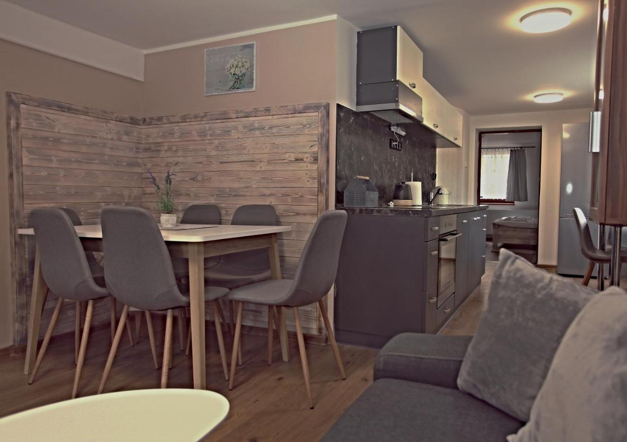 Ubytovani Pod Rozhlednou Velké Karlovice Buitenkant foto